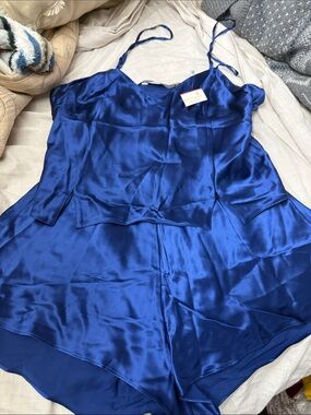NWT VINTAGE Victoria’s Secret 100% SILK Cami Shorts Set Royal Blue M
